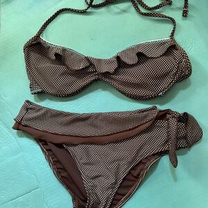 VM Brown and White Bikini with Ruffle Details S bottom L top